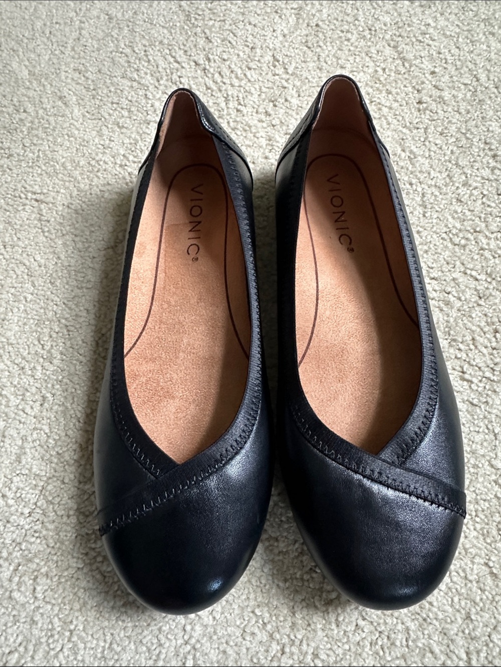 Vionic Caroll Black Women's Leather Ballet Flats - Picture 2 of 8